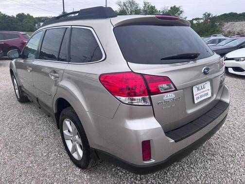 Gold 2014 Subaru Outback 2.5i Premium