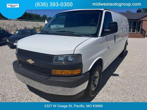 Summit White 2018 Chevrolet Express 2500 Work Van