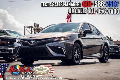 2024 Toyota Camry SE