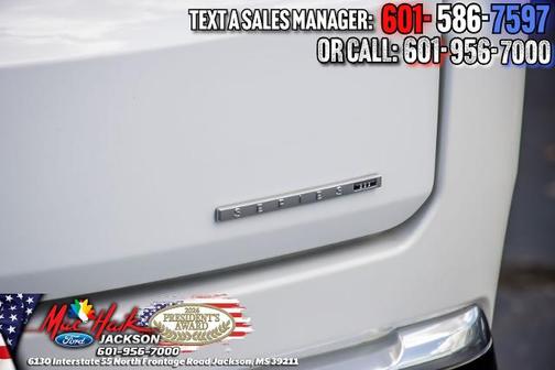 Bright White Clearcoat 2023 Jeep Wagoneer SERIES III