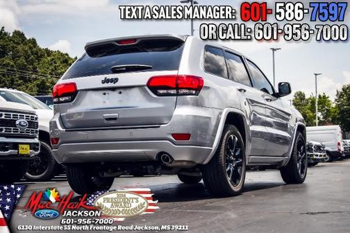 2021 Jeep Grand Cherokee LAREDO