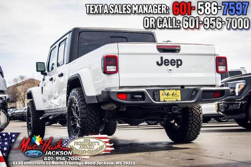 2022 Jeep Gladiator SPORT