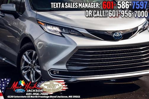 2022 Toyota Sienna LIMITED 7 PASSENGER