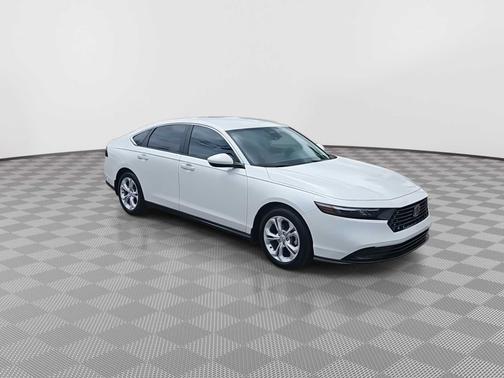 Platinum White Pearl 2025 Honda Accord