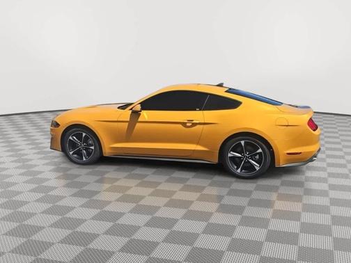 2022 Ford Mustang EcoBoost