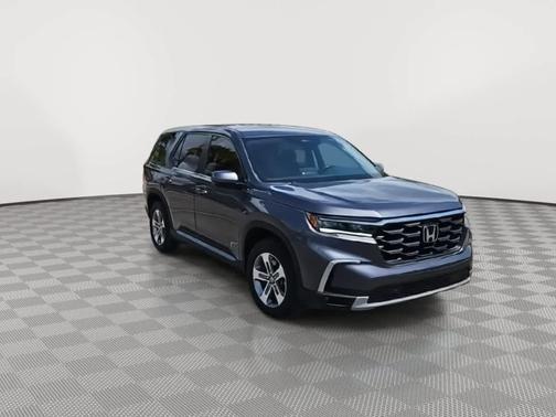 Modern Steel Metallic 2023 Honda Pilot