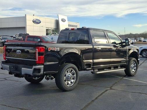 Agate Black Metallic 2026 Ford F-350 Lariat Super Duty