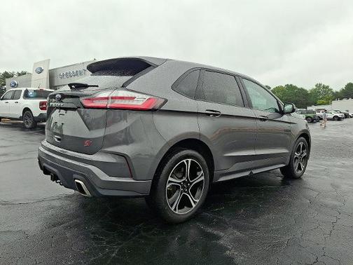 2024 Ford Edge ST
