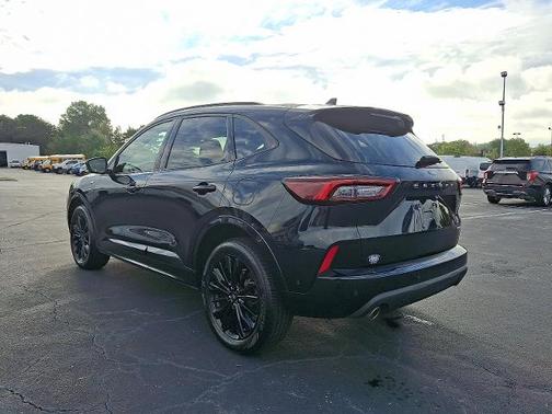 2023 Ford Escape ST-LINE ELITE