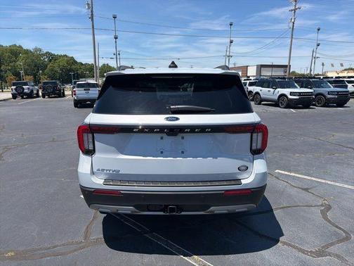 Space White Metallic 2026 Ford Explorer Active
