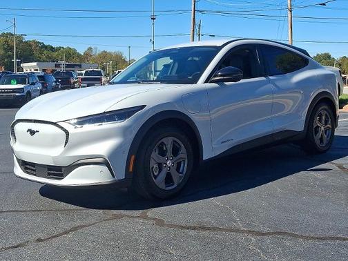 2023 Ford Mustang Mach-E SELECT