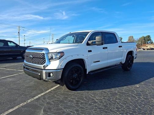 2019 Toyota Tundra SR5 5.7L V8