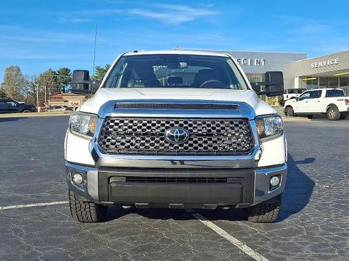 2019 Toyota Tundra SR5 5.7L V8