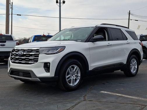 Star White 2026 Ford Explorer Active