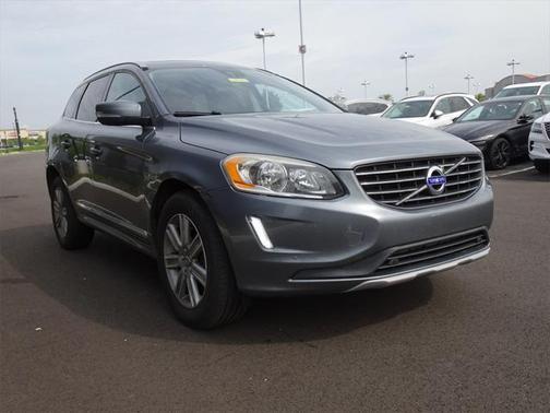 2016 Volvo XC60 T6 Drive-E