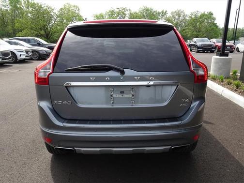 2016 Volvo XC60 T6 Drive-E