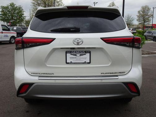 2021 Toyota Highlander Platinum
