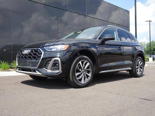 2023 Audi Q5 45 S line Premium