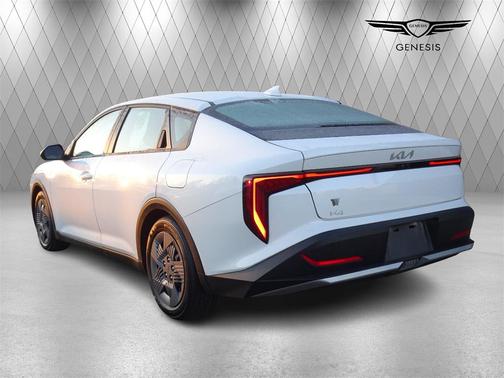 2025 Kia K4 LX