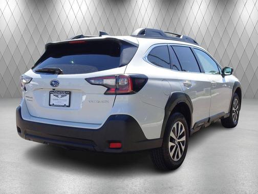 Crystal White Pearl 2024 Subaru Outback Base