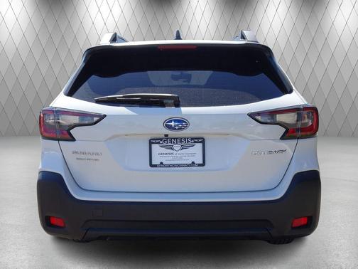 Crystal White Pearl 2024 Subaru Outback Base