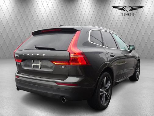 2019 Volvo XC60 T5 Momentum
