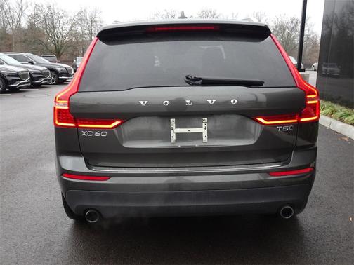 2019 Volvo XC60 T5 Momentum