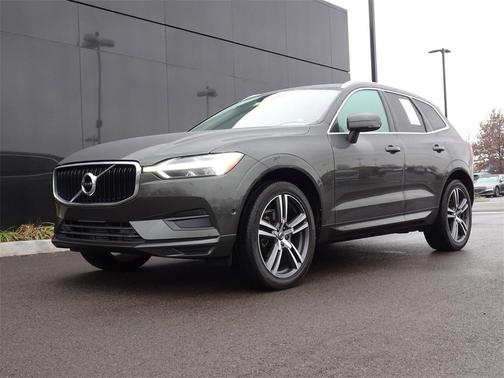 2019 Volvo XC60 T5 Momentum