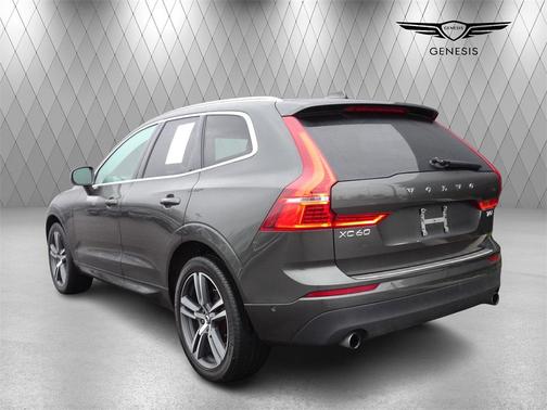 2019 Volvo XC60 T5 Momentum