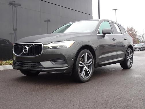 2019 Volvo XC60 T5 Momentum
