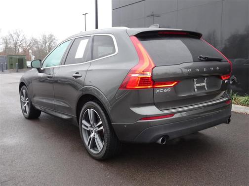 2019 Volvo XC60 T5 Momentum