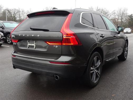 2019 Volvo XC60 T5 Momentum