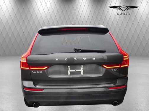 2019 Volvo XC60 T5 Momentum