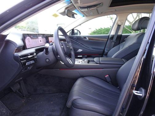 Vik Black 2025 Genesis G80 2.5T Advanced AWD