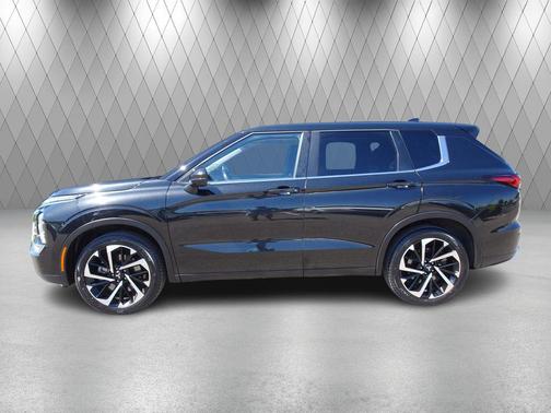 Black Diamond 2024 Mitsubishi Outlander SE 2.5 S-AWC