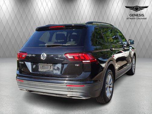 Deep Black Pearl Metallic 2018 Volkswagen Tiguan 2.0T S