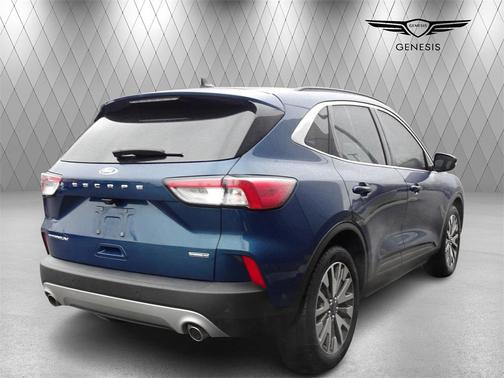 2020 Ford Escape Titanium