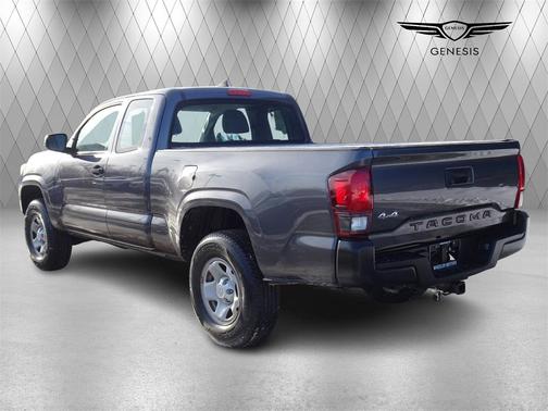 2018 Toyota Tacoma SR