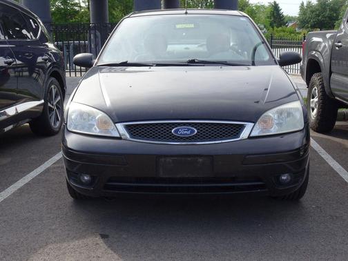 Pitch Black Clearcoat 2005 Ford Focus ZX4