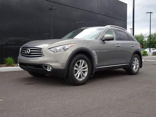 2015 INFINITI QX70 Base