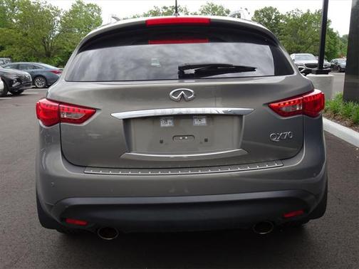 2015 INFINITI QX70 Base