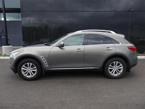 2015 INFINITI QX70 Base