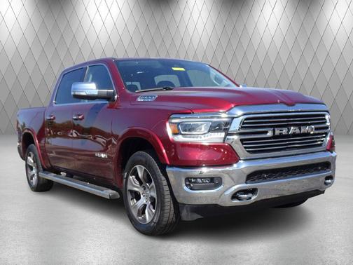 Delmonico Red Pearlcoat 2022 RAM 1500 Laramie