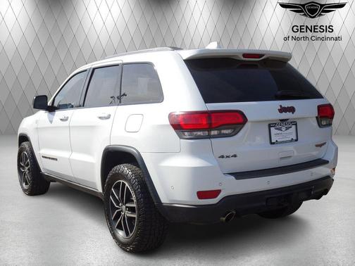 Bright White Clearcoat 2017 Jeep Grand Cherokee Trailhawk