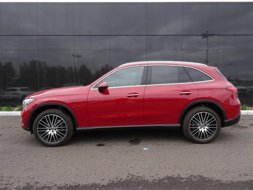 2025 Mercedes-Benz GLC 300 4MATIC