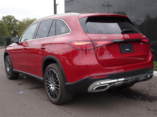 2025 Mercedes-Benz GLC 300 4MATIC
