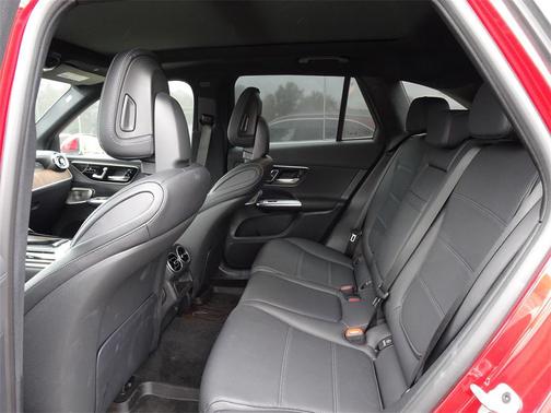 2025 Mercedes-Benz GLC 300 4MATIC