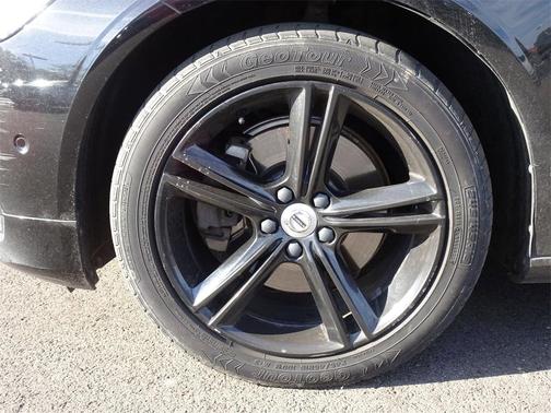 2018 Volvo S90 T5 Momentum