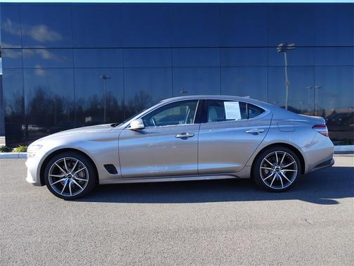 2024 Genesis G70 2.5T RWD