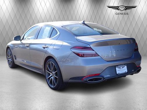 2024 Genesis G70 2.5T RWD